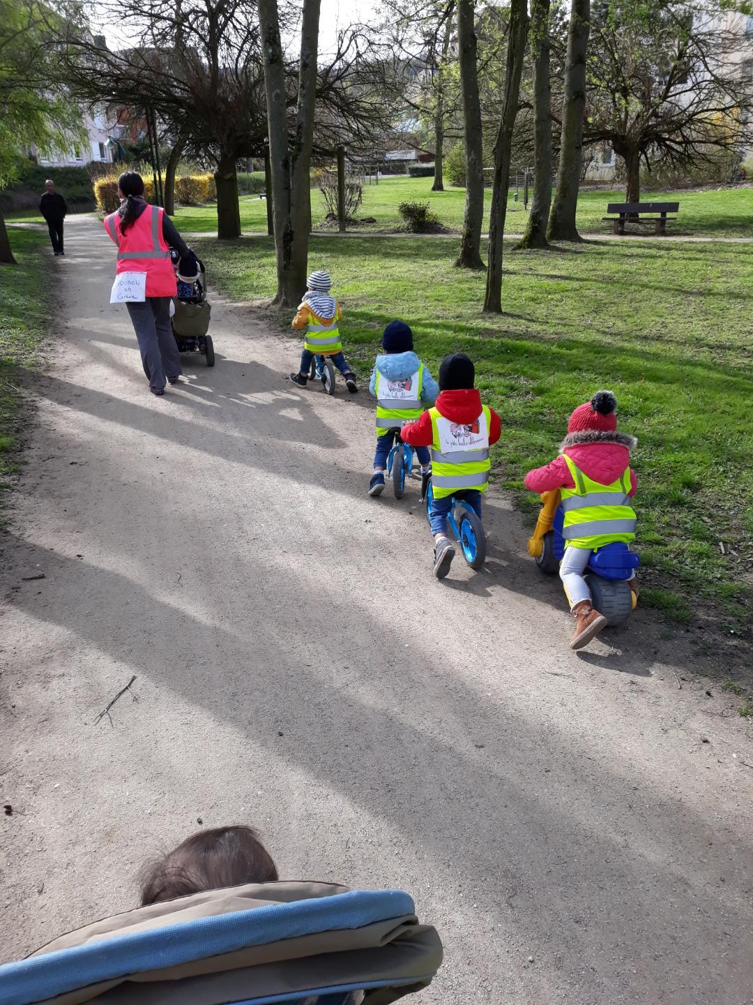 Gilets jaunes a velo